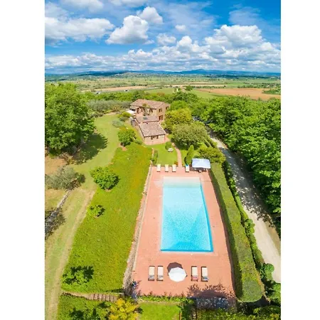 Bramasole Large Private Pool Wifi *